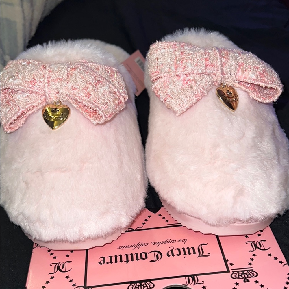 Juicy Couture White Fuzzy Slippers with Bow